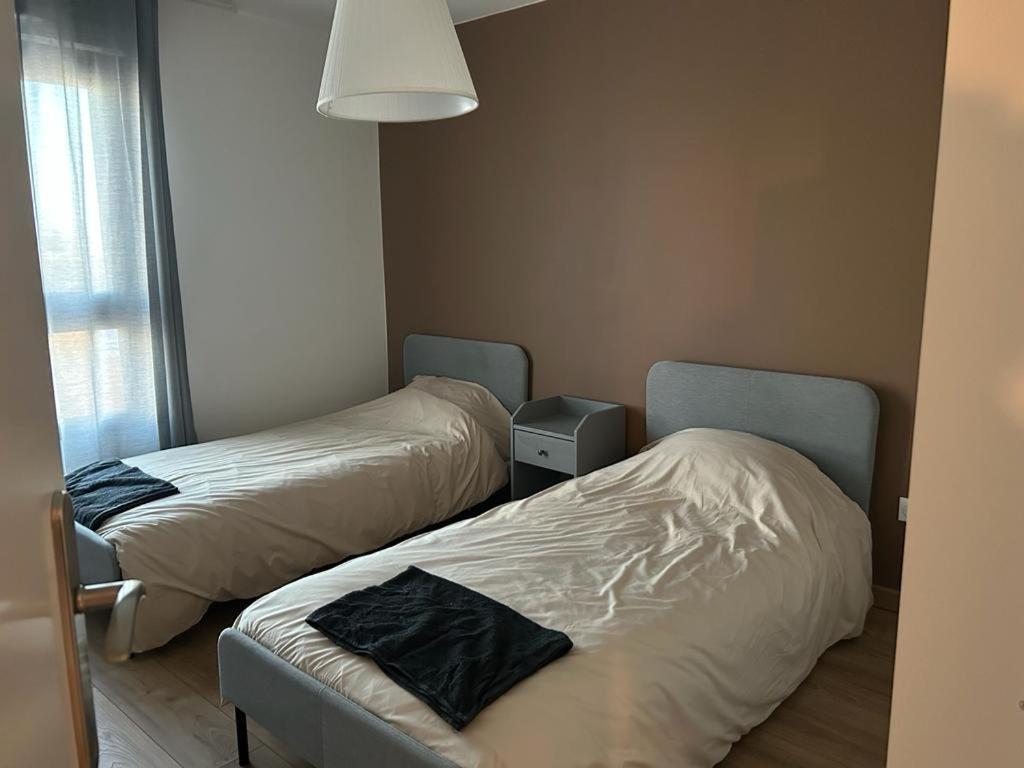 2 Bedroom Apartment + Parking 圣但尼 外观 照片